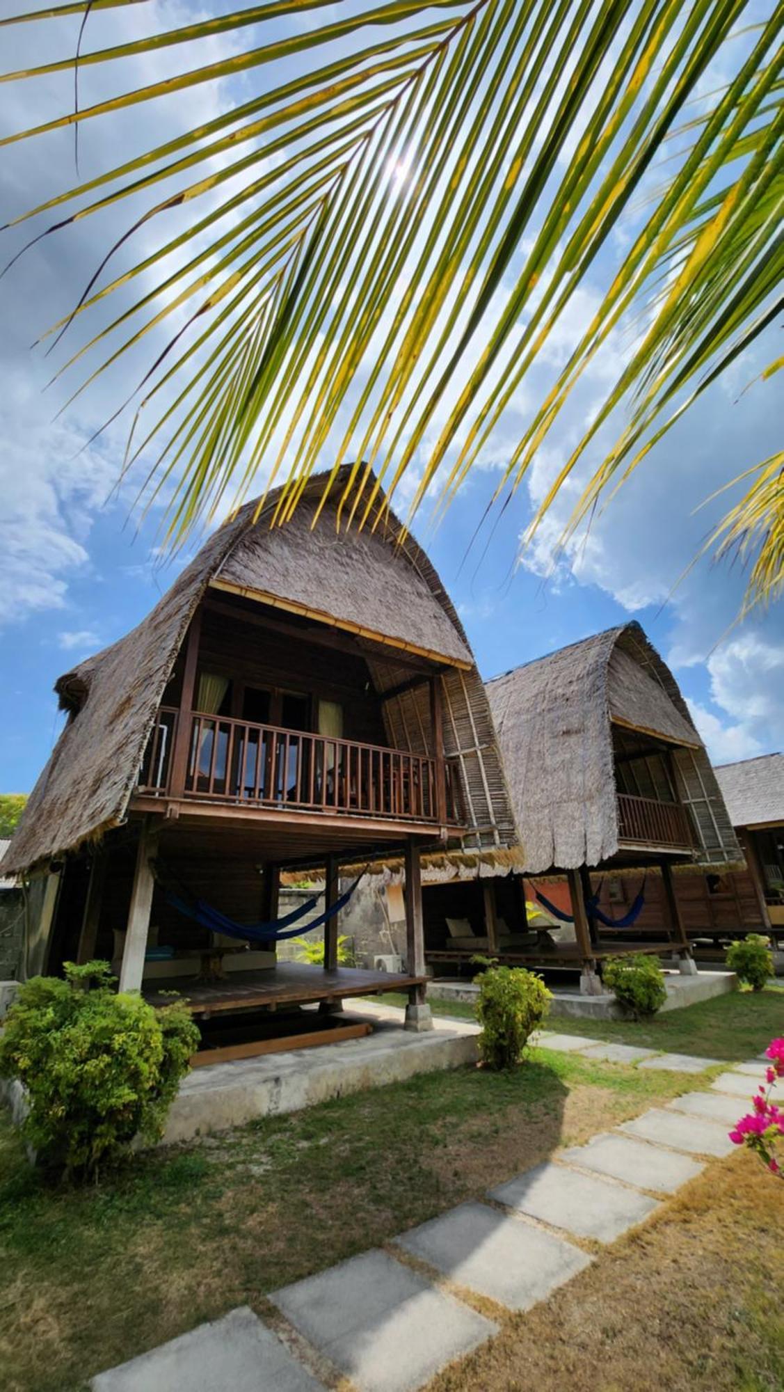 Suka Beach Bungalow Lembongan Esterno foto